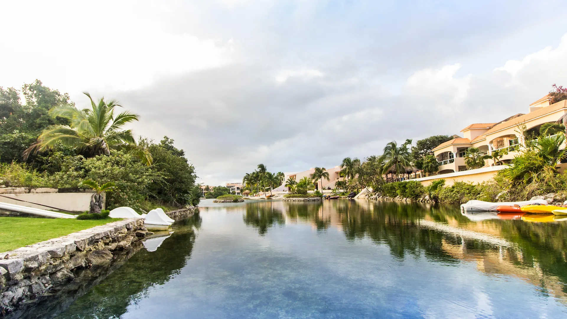 Coral Maya Stay Suites Puerto Aventuras