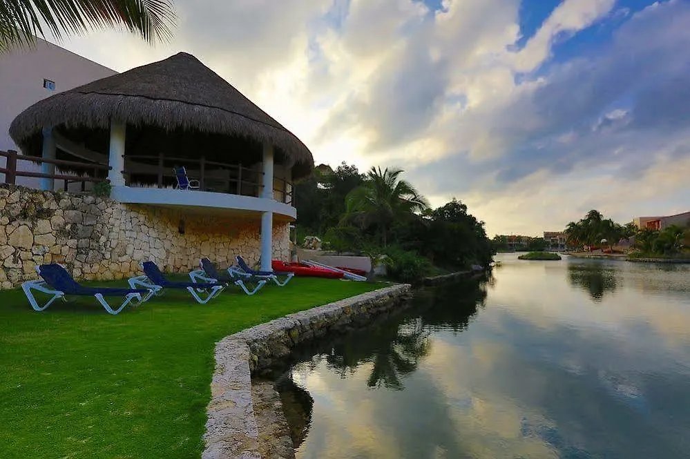Coral Maya Stay Suites Puerto Aventuras 3*,  México
