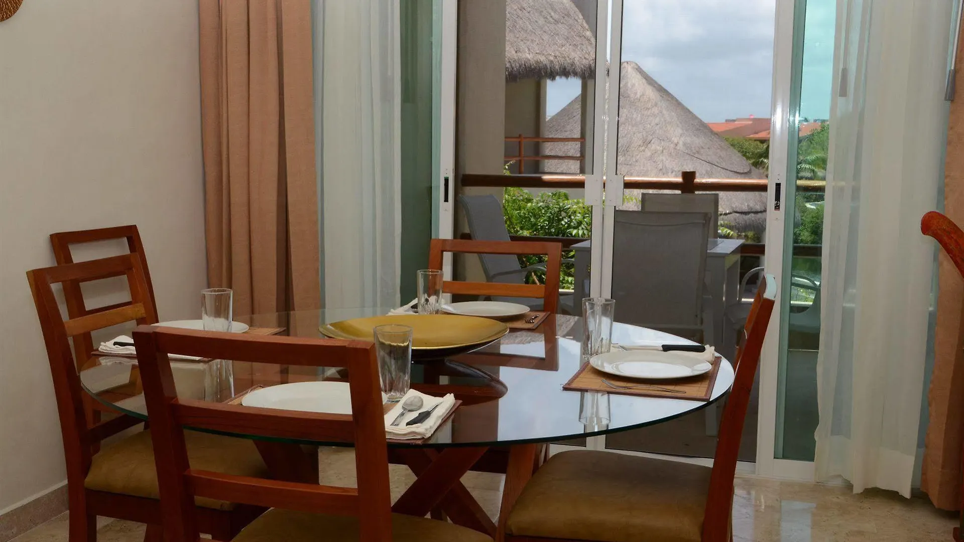 Apart-hotel Coral Maya Stay Suites Puerto Aventuras